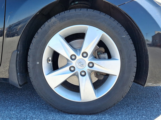 Used 2013 Hyundai Elantra GLS w/ Preferred Pkg image 8