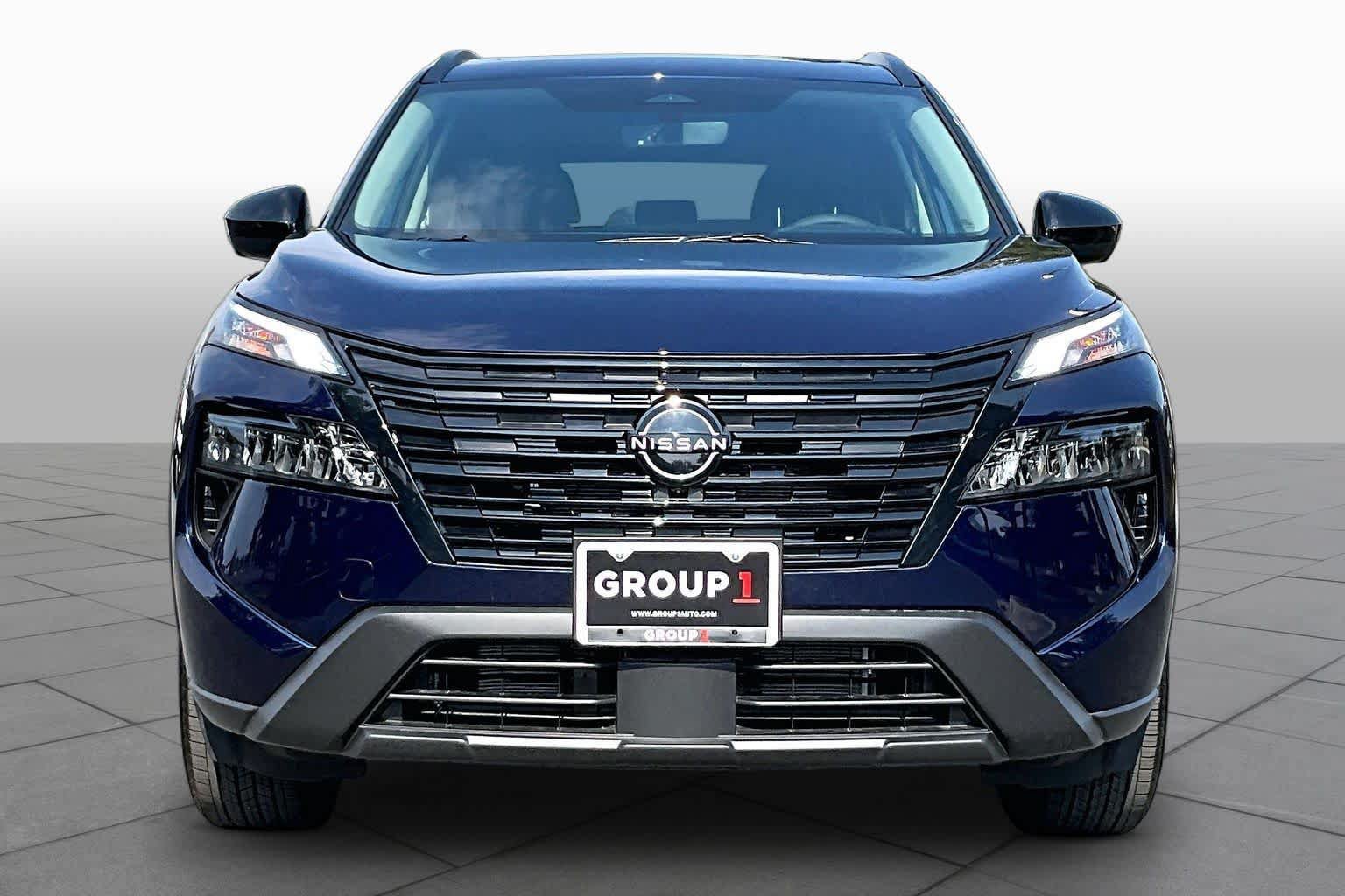 New 2026 Nissan Rogue Dark Armor FWD image 3