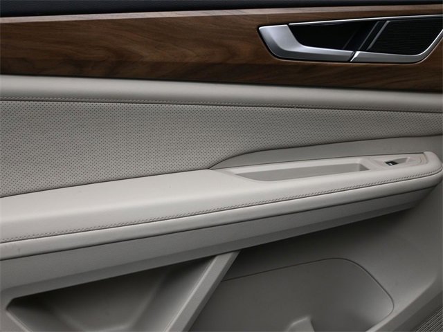 Used 2024 Volkswagen Atlas SE image 16