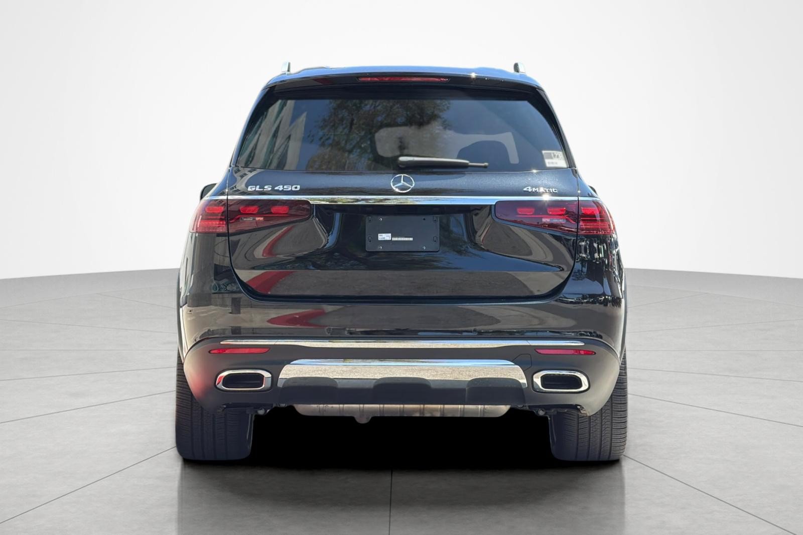 Used 2026 Mercedes-Benz GLS 450 4MATIC image 4