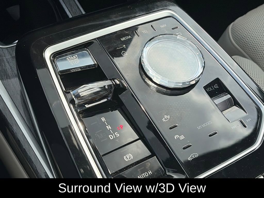Used 2024 BMW 760i xDrive w/ Executive Package AWD/4WD image 23