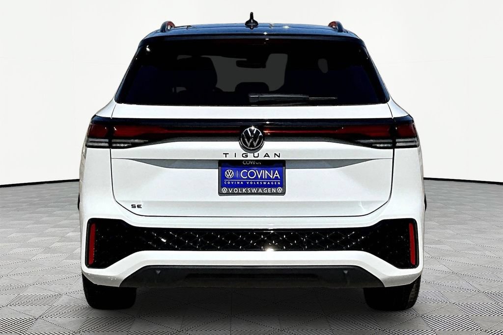 New 2026 Volkswagen Tiguan SE R-Line FWD image 5
