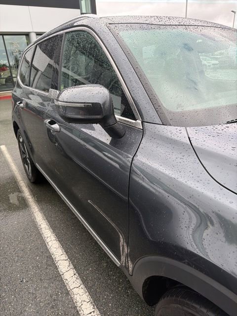 Used 2024 Kia Telluride EX w/ EX Captain's Chair Package image 6