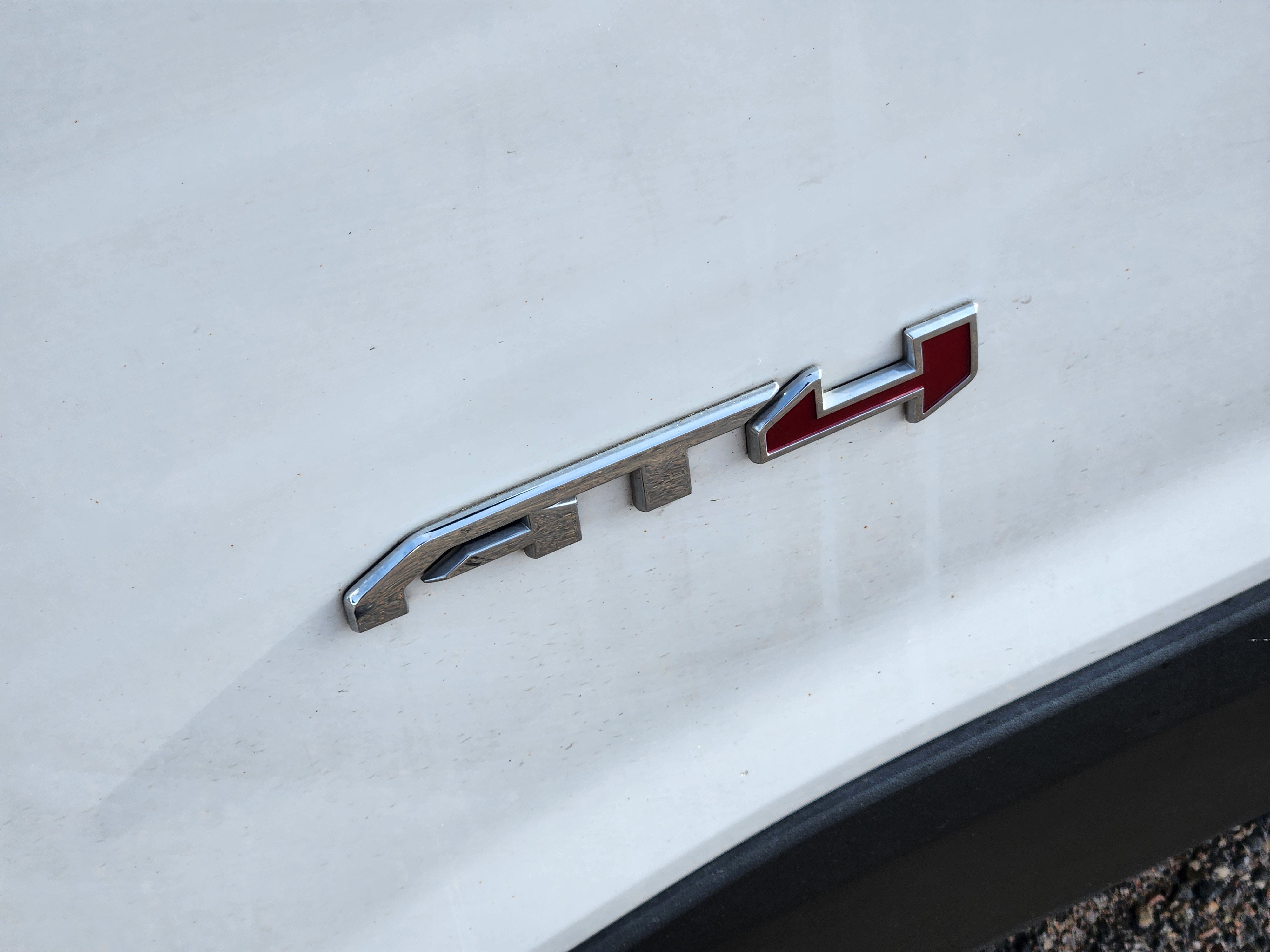 Used 2022 GMC Acadia AT4 w/ Technology Package image 8