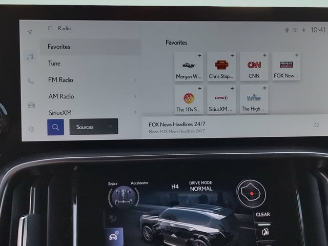 Used 2024 Lexus LX 600 4WD w/ Luxury Package image 14