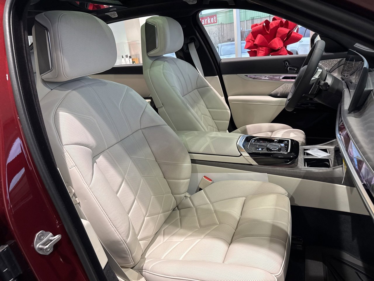 New 2026 BMW 760i xDrive image 56