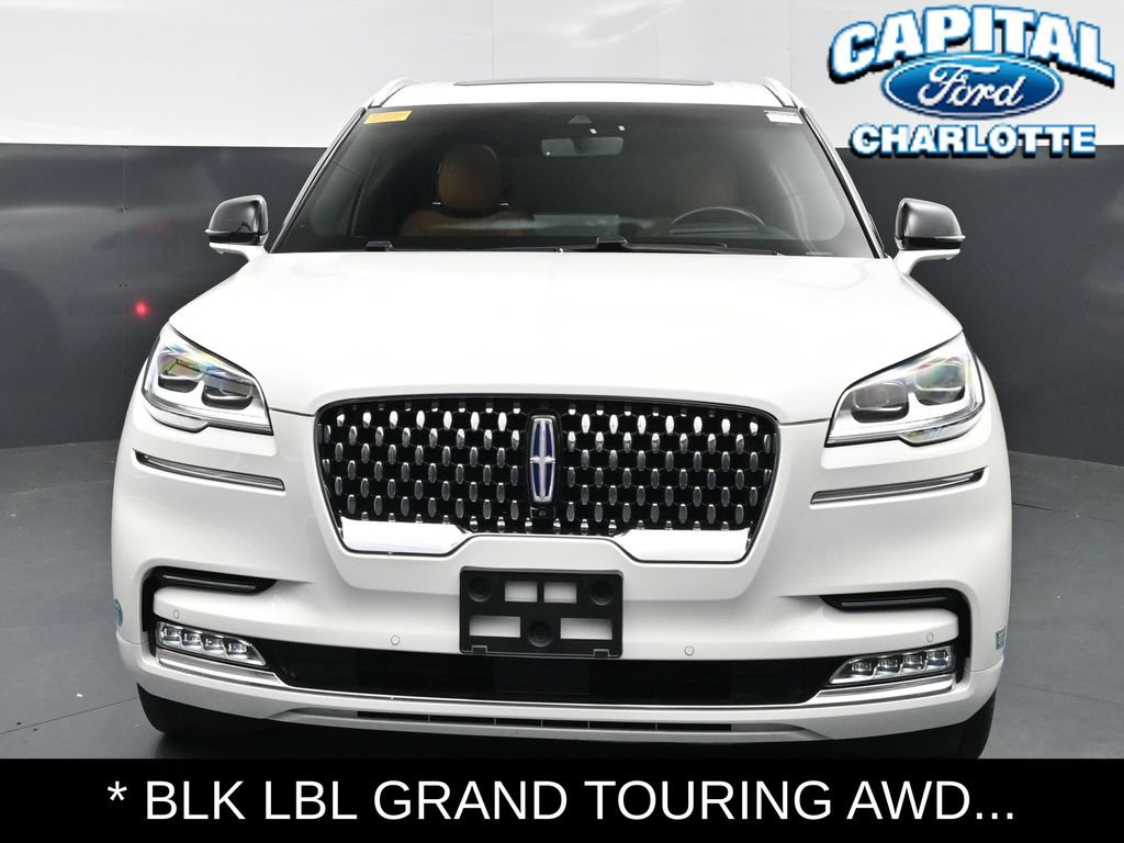 Used 2023 Lincoln Aviator Black Label Grand Touring AWD/4WD image 2
