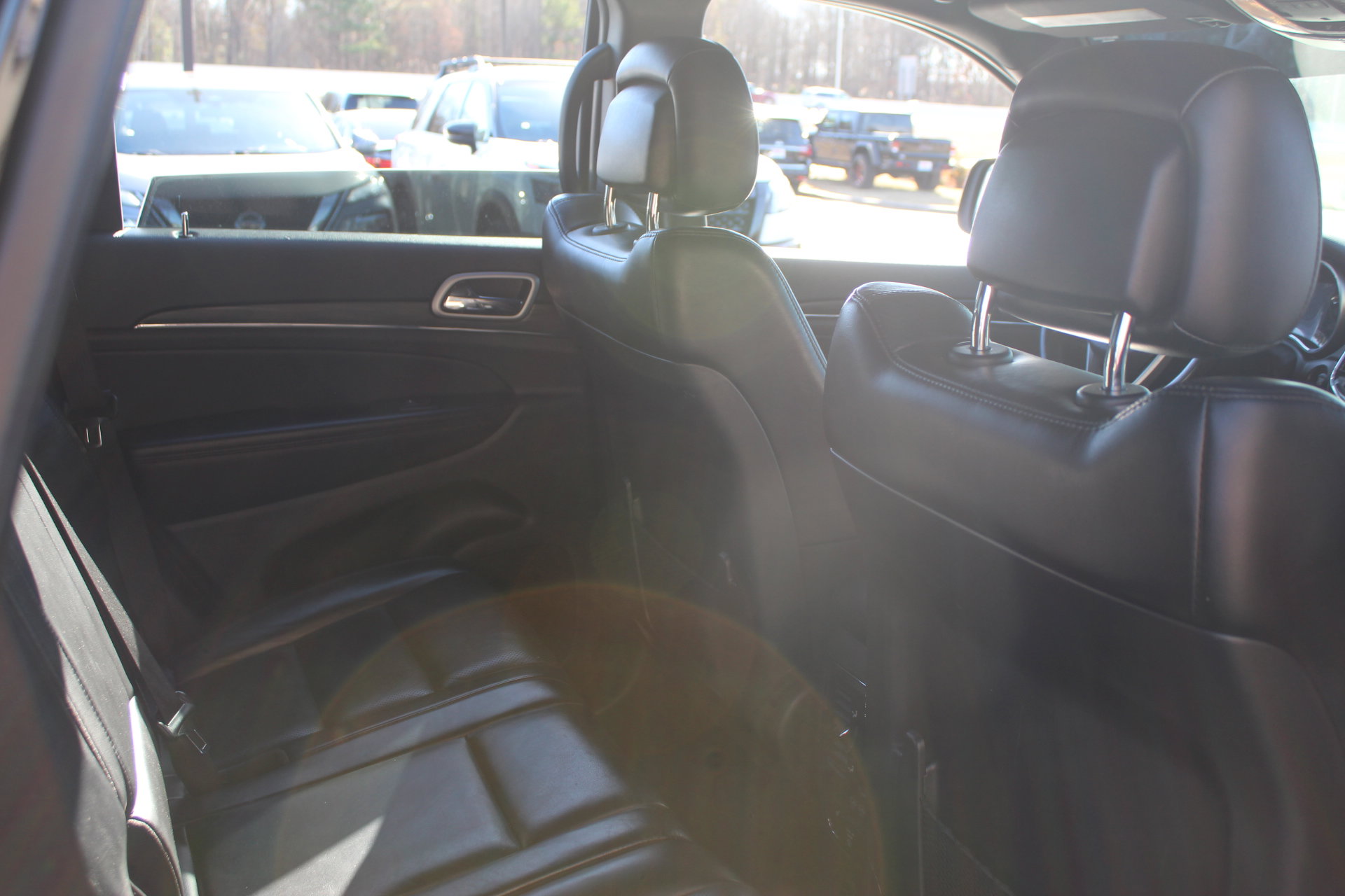 Used 2021 Jeep Grand Cherokee Limited w/ Luxury Group II image 32