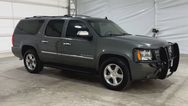 Used 2011 Chevrolet Suburban LTZ image 2