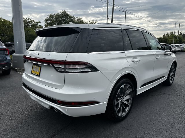 Certified 2023 Lincoln Aviator Grand Touring w/ Equipment Group 301A AWD/4WD image 5