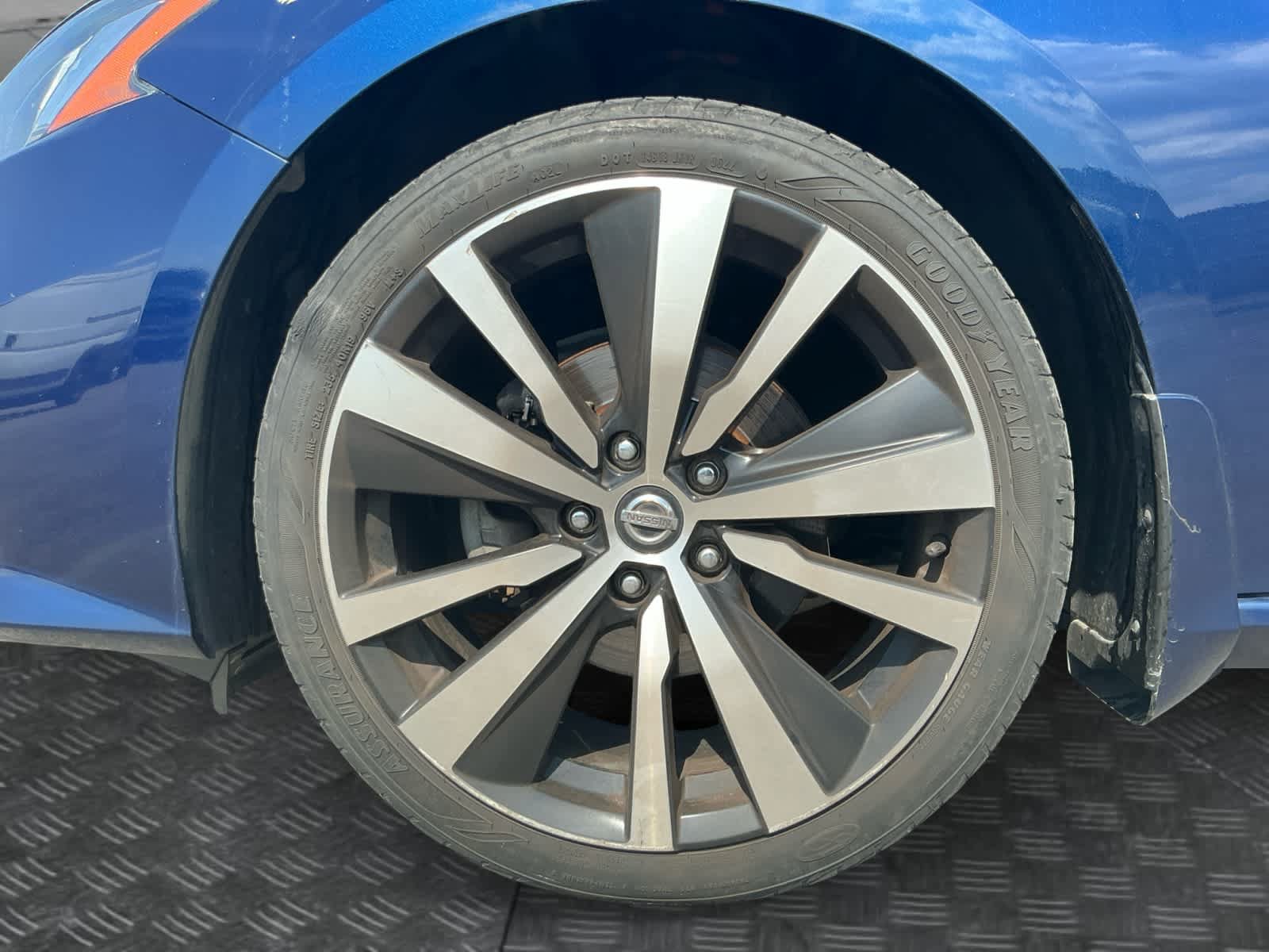 Used 2019 Nissan Altima 2.5 SR w/ SR Premium Package AWD/4WD image 24