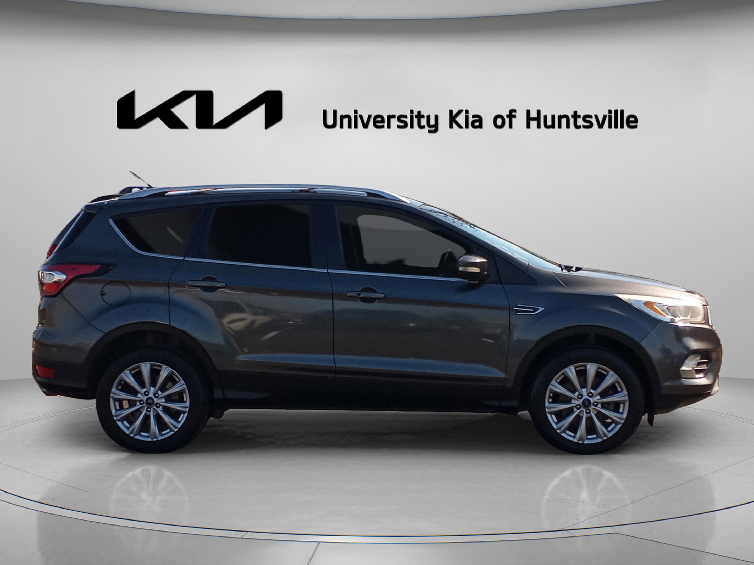 Used 2017 Ford Escape Titanium image 8