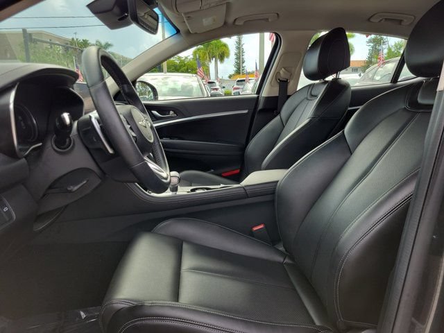 Certified 2023 Genesis G70 2.0T RWD image 13