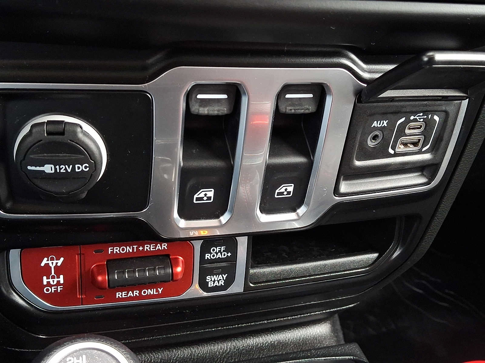 Used 2022 Jeep Wrangler Rubicon w/ Cold Weather Group AWD/4WD image 23