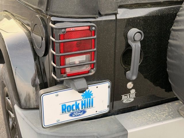 Used 2013 Jeep Wrangler Unlimited Sahara w/ Connectivity Group image 21