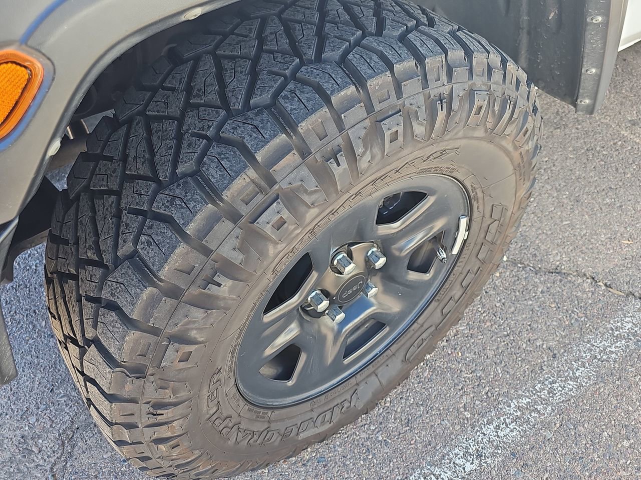 Used 2022 Jeep Wrangler Sport image 10