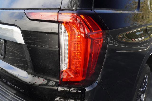 Used 2024 GMC Yukon Denali w/ Advanced Technology Package image 39