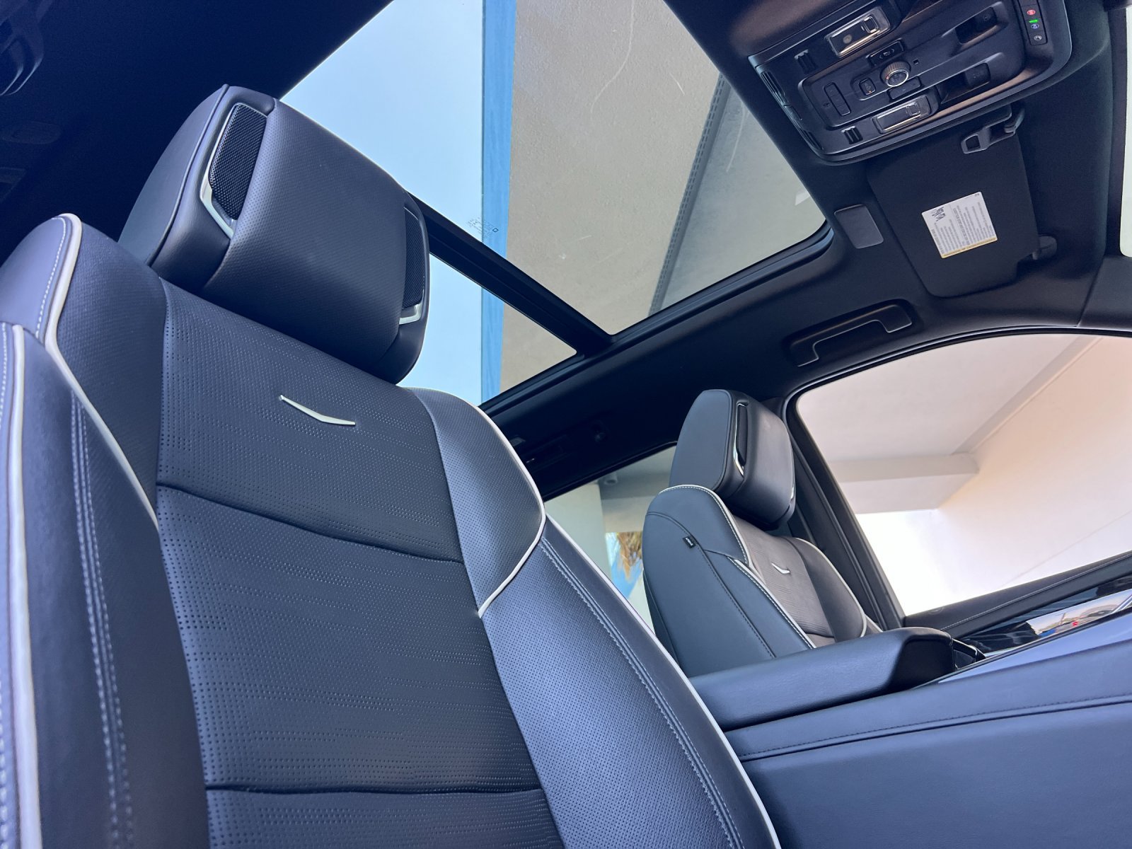 Used 2022 Cadillac Escalade Sport AWD/4WD image 17