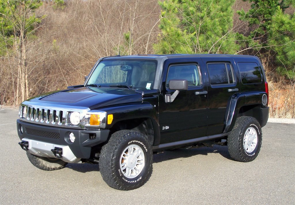Used 2009 HUMMER H3 image 3