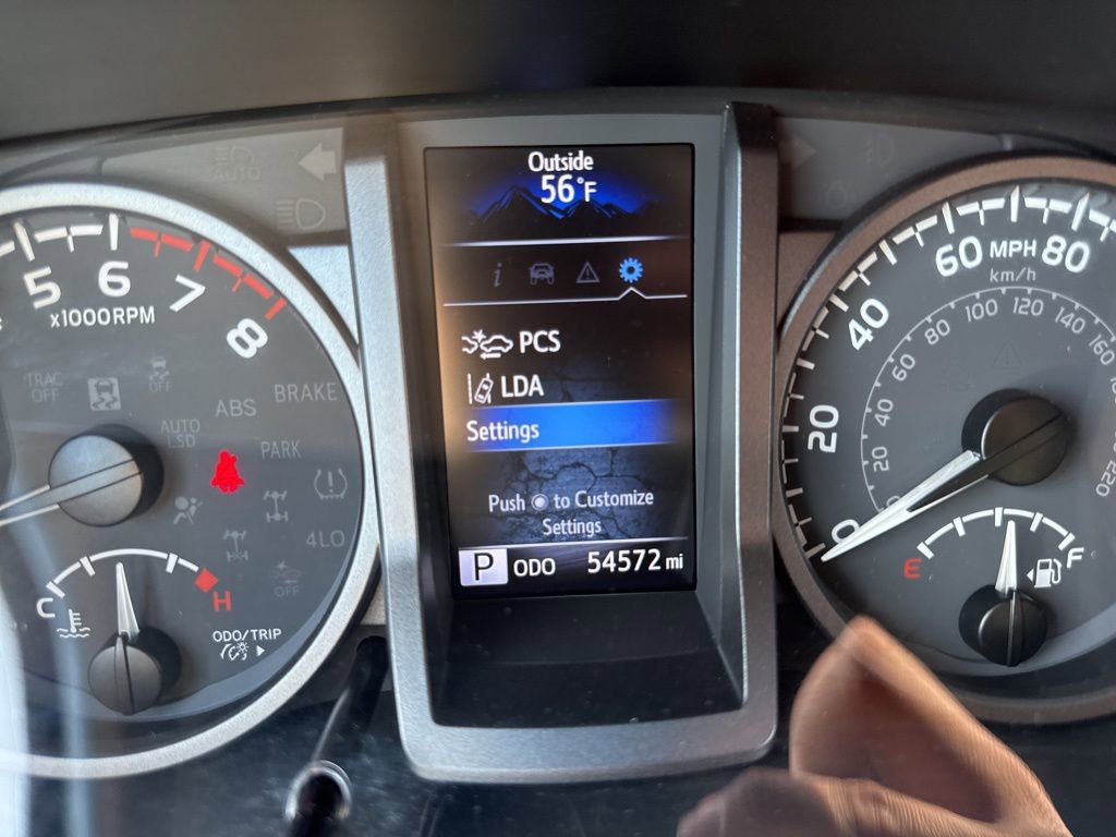 Certified 2022 Toyota Tacoma TRD Sport w/ Technology Package AWD/4WD image 11