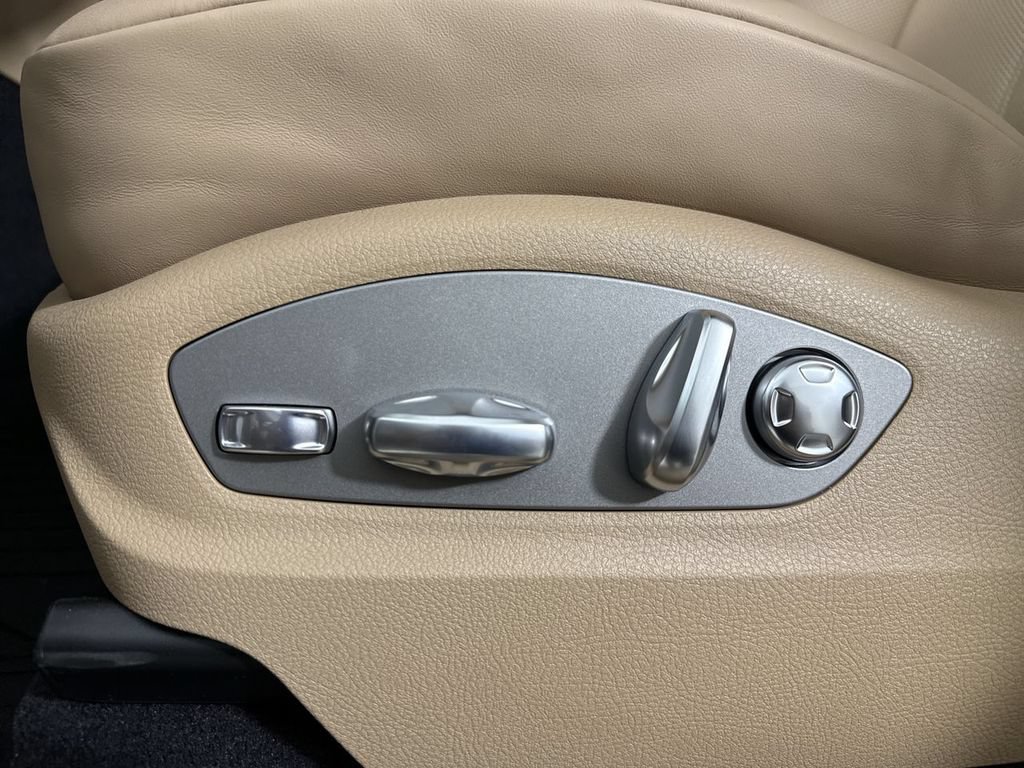 New 2026 Porsche Macan AWD/4WD image 39