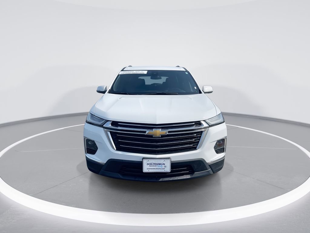 Used 2023 Chevrolet Traverse LT image 3