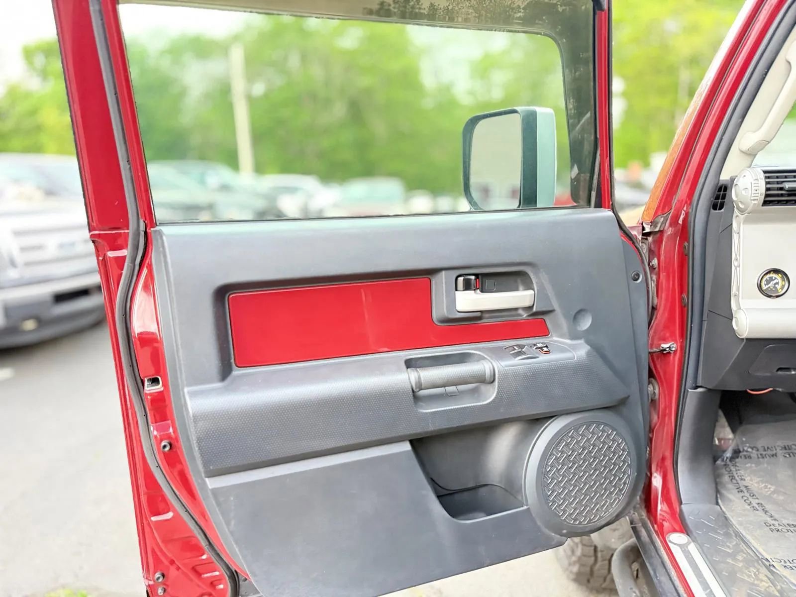Used 2010 Toyota FJ Cruiser 4WD image 12
