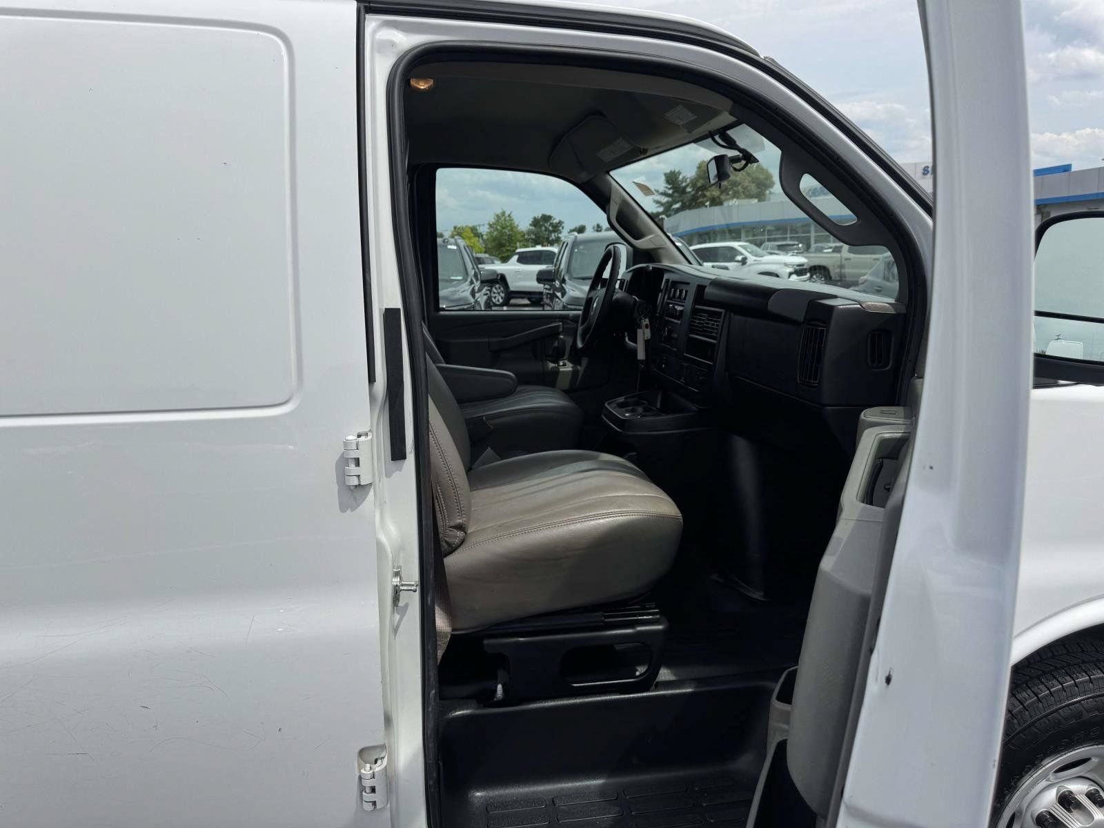 Used 2024 Chevrolet Express 2500 w/ Driver Convenience Package RWD image 13