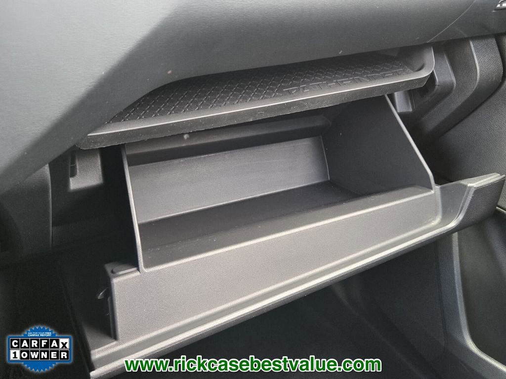 Used 2024 Nissan Pathfinder SL w/ Cargo Package FWD image 22