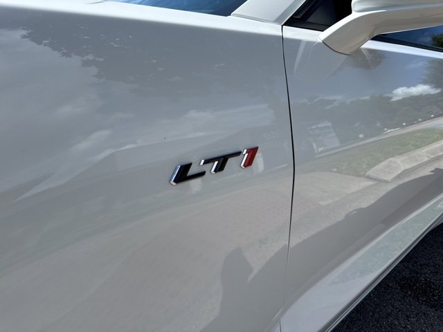 Used 2022 Chevrolet Camaro LT image 5