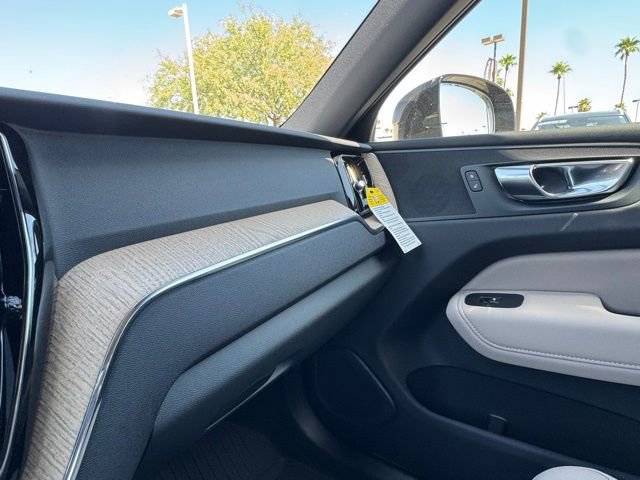 New 2026 Volvo XC60 B5 Plus w/ Climate Package image 24