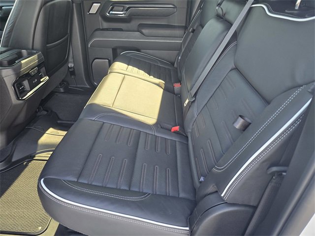 Used 2024 GMC Sierra 1500 AT4X image 11