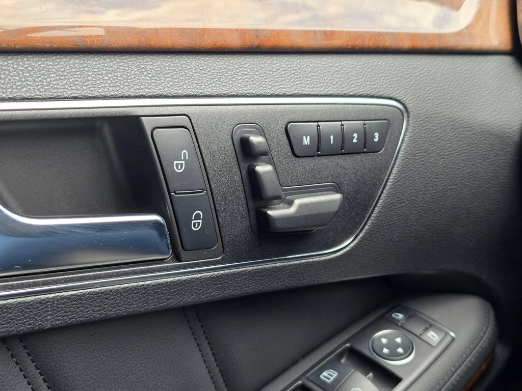 Used 2012 Mercedes-Benz E 350 Sedan image 31