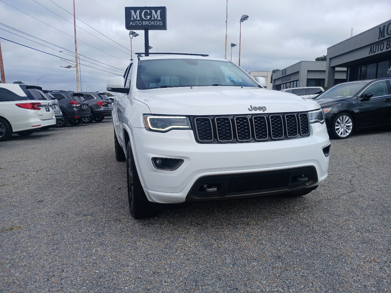 Used 2017 Jeep Grand Cherokee Limited 75th Anniversary image 4