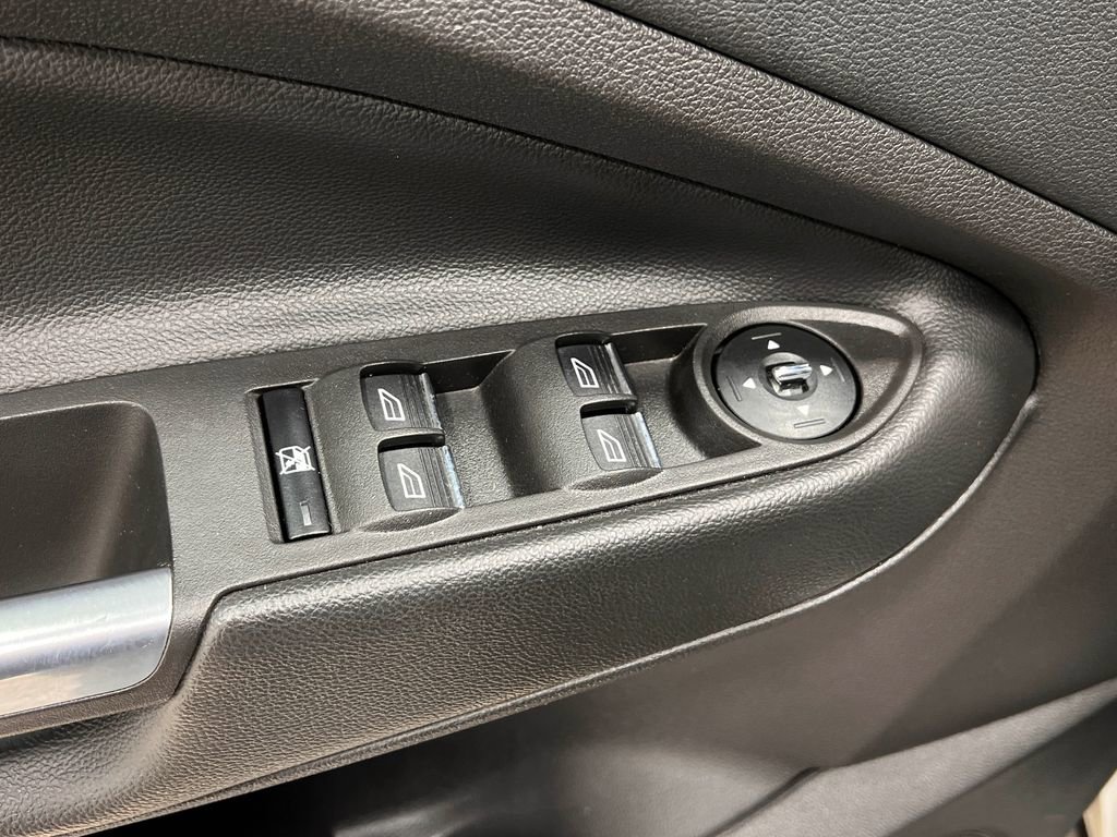 Used 2016 Ford Escape Titanium image 14