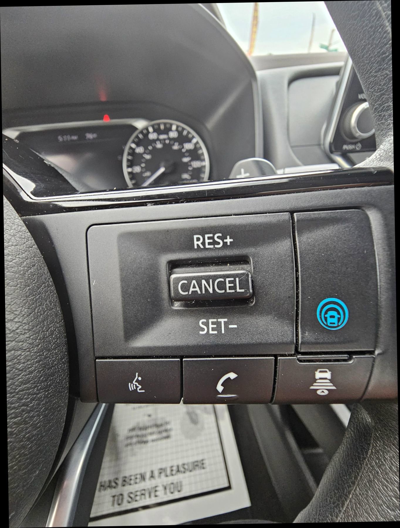 Used 2023 Nissan Rogue SV image 16