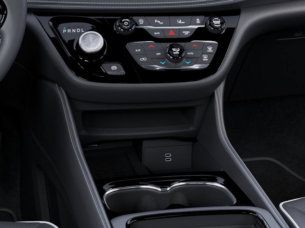 New 2027 Chrysler Pacifica Limited AWD/4WD image 24