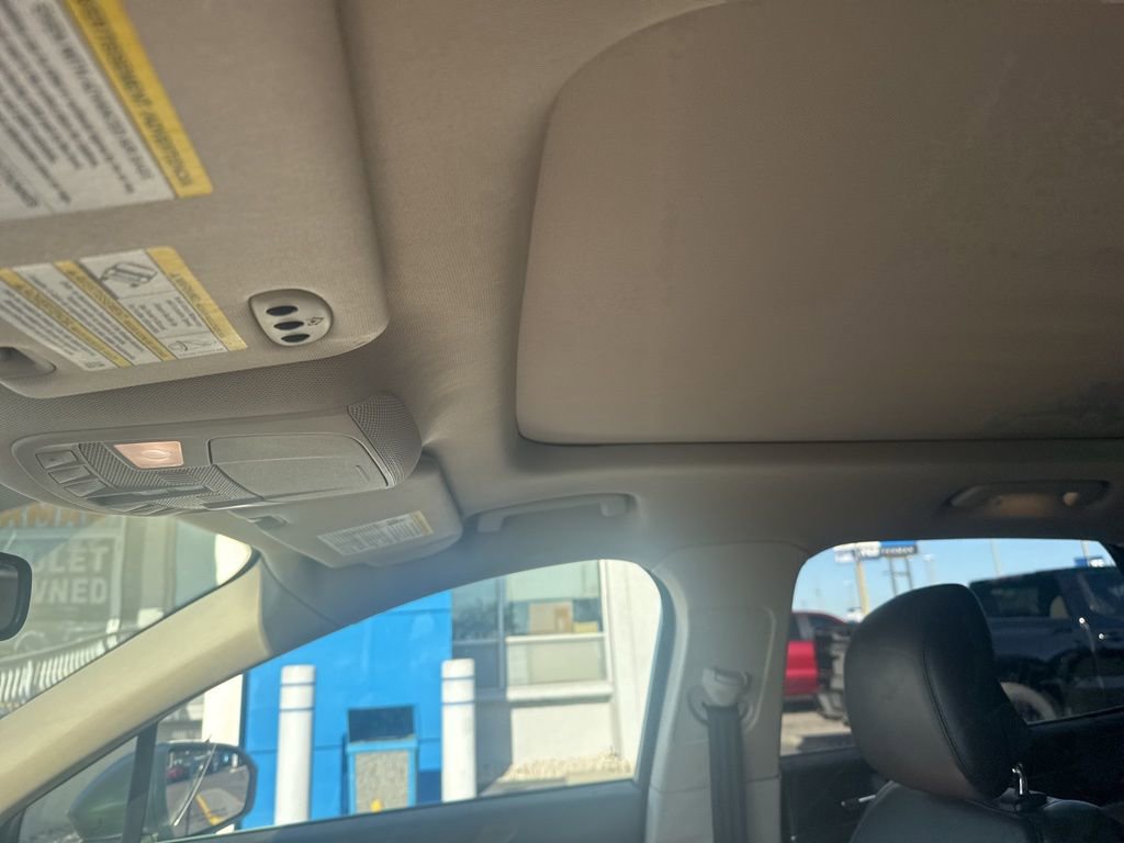 Used 2017 Lincoln MKC Reserve image 17