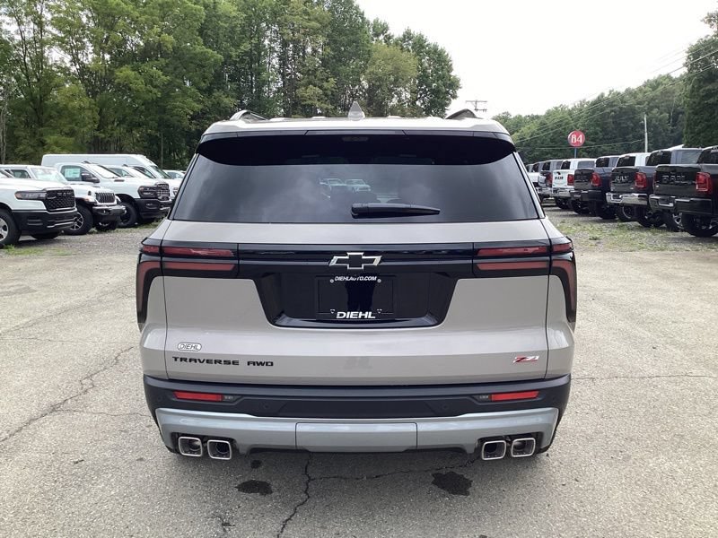 New 2027 Chevrolet Traverse Z71 w/ Enhanced Driving Package AWD/4WD image 6