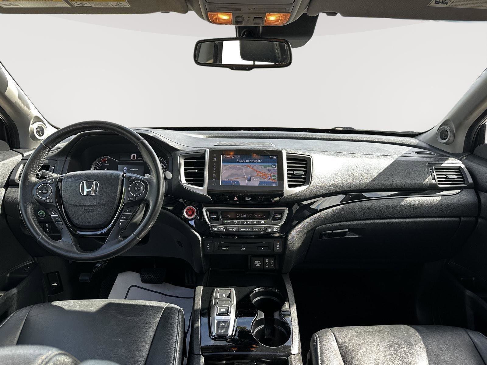 Certified 2017 Honda Pilot Touring image 31