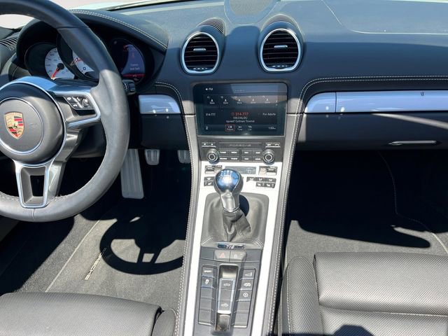 Used 2024 Porsche 718 Boxster RWD image 13
