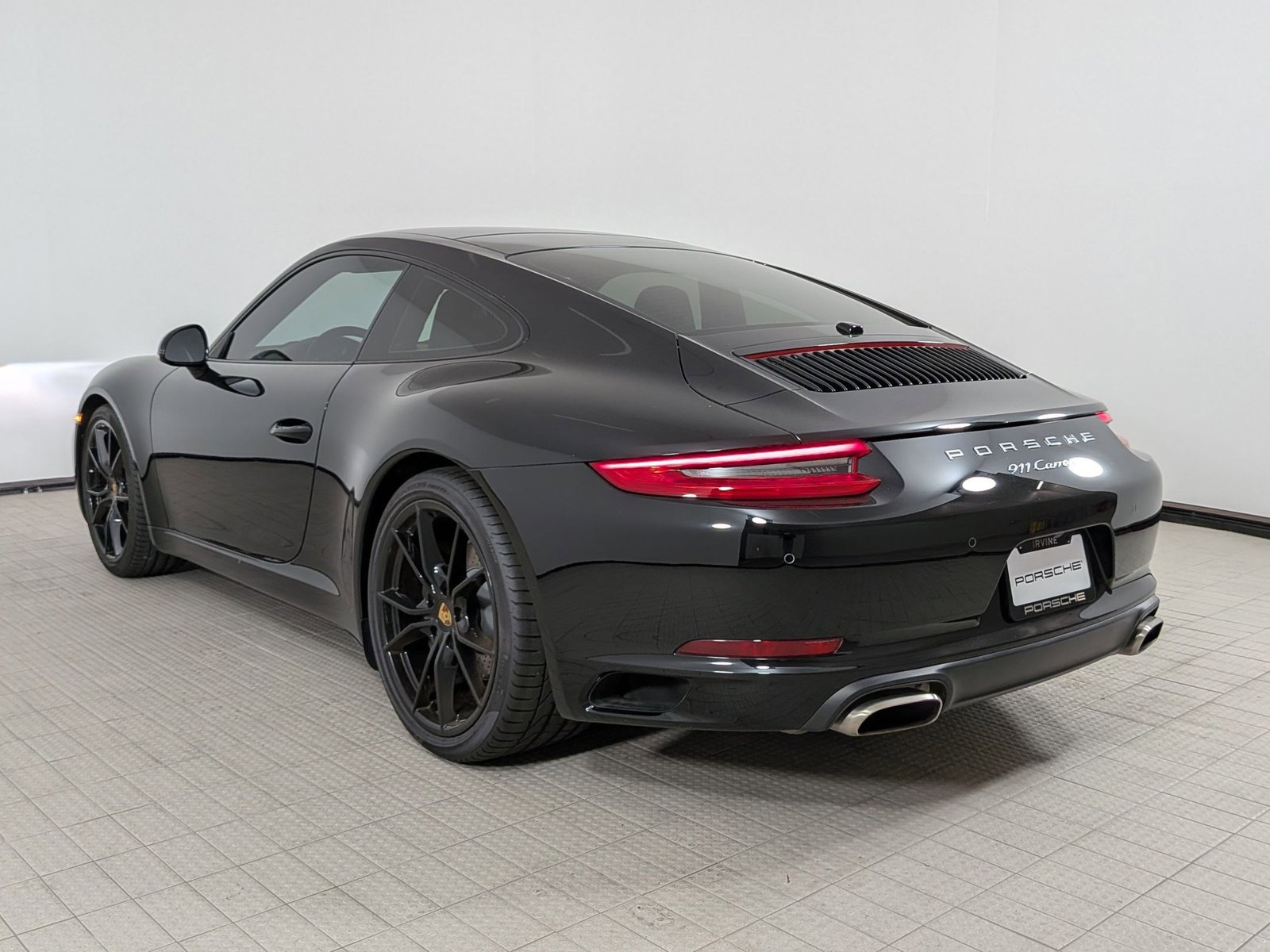 Certified 2017 Porsche 911 Carrera RWD video 3