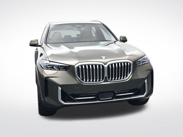 New 2026 BMW X5 sDrive40i image 11