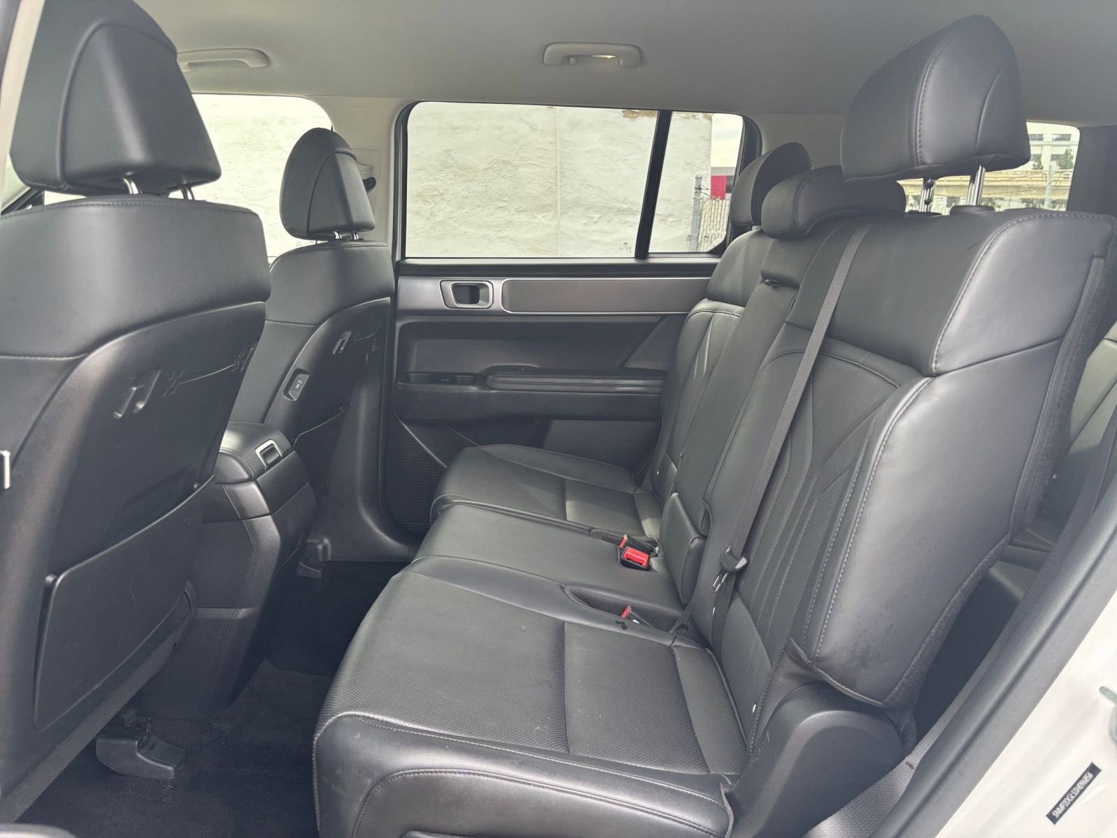Used 2025 Hyundai Santa Fe SEL AWD/4WD image 28
