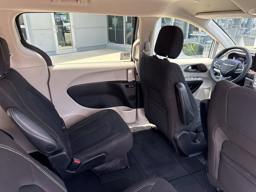 Used 2023 Chrysler Voyager LX FWD image 45