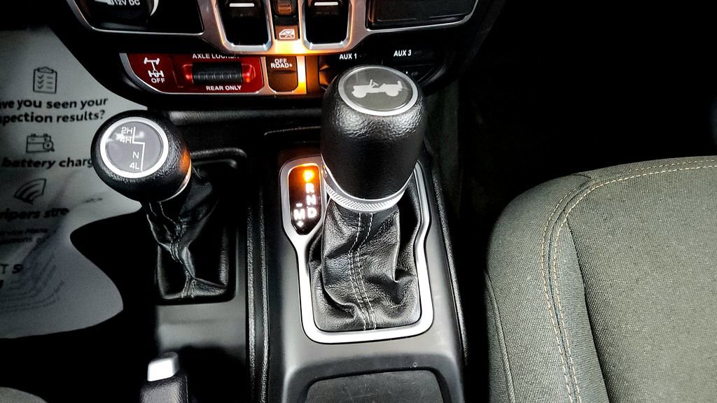 Used 2024 Jeep Wrangler Unlimited Sport AWD/4WD image 26