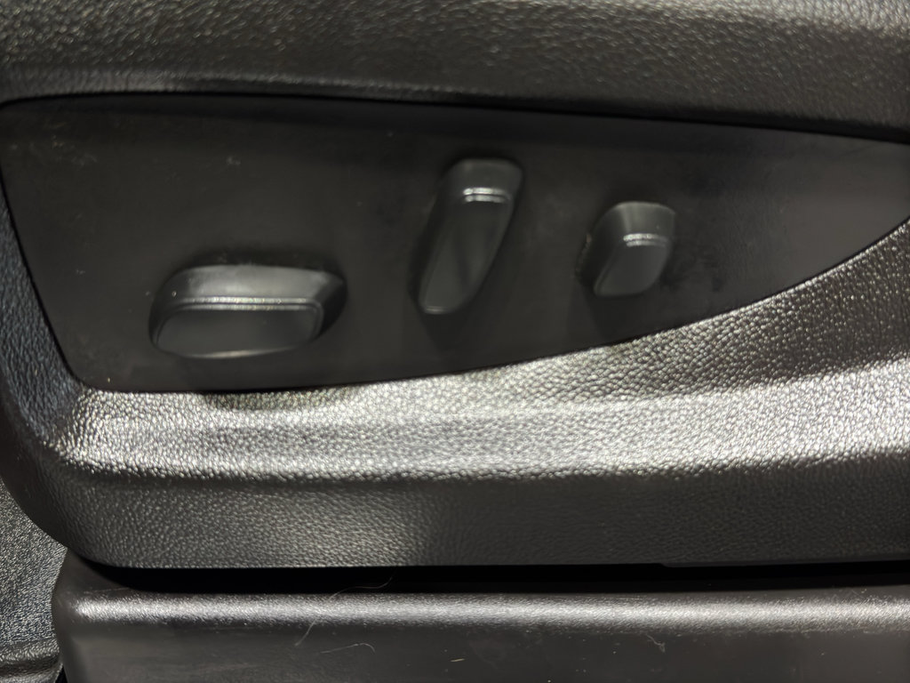 Used 2018 GMC Yukon SLT w/ Open Road Package image 18