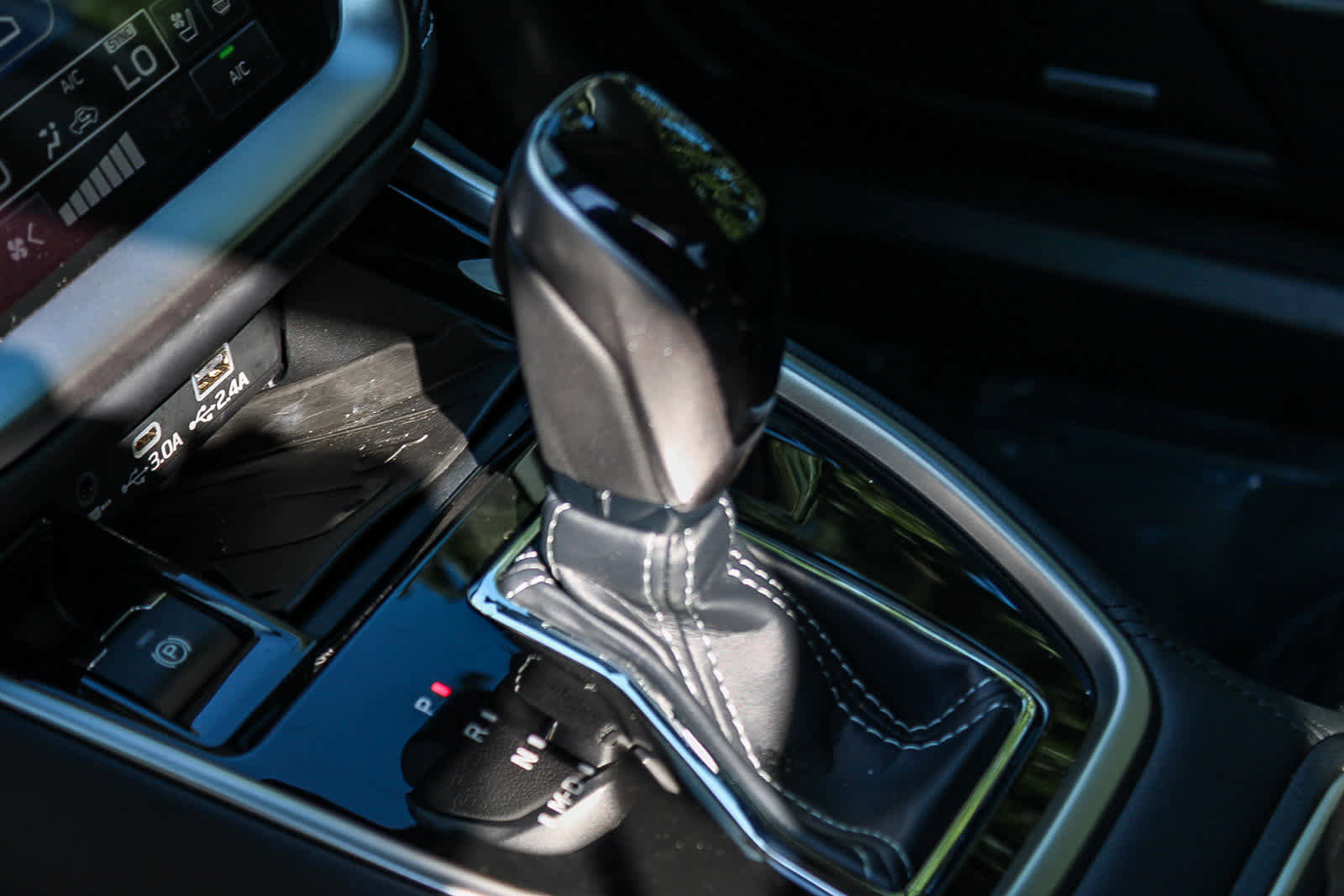 Certified 2025 Subaru Outback Touring w/ Tech Package 2 image 19