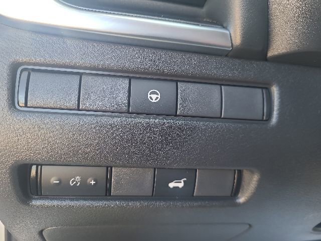 Used 2021 Nissan Rogue SV w/ Premium Package FWD image 12