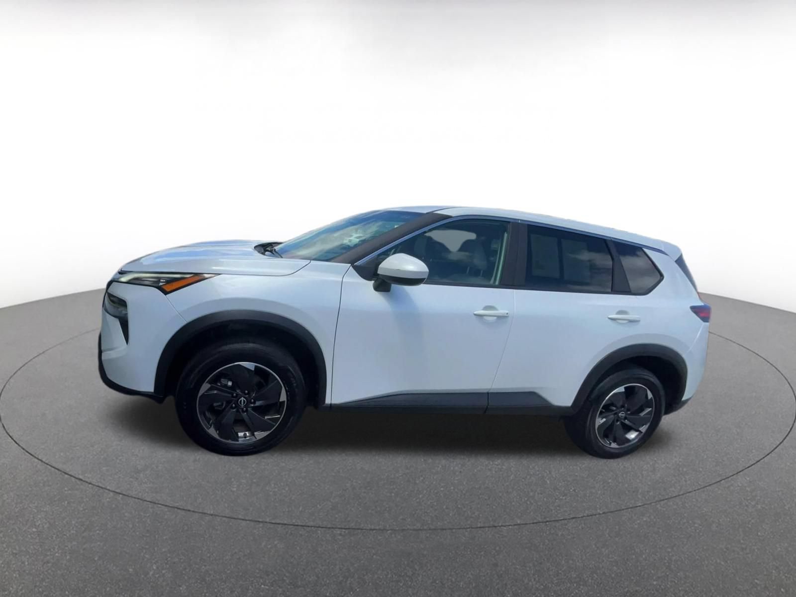 Used 2025 Nissan Rogue SV FWD image 7
